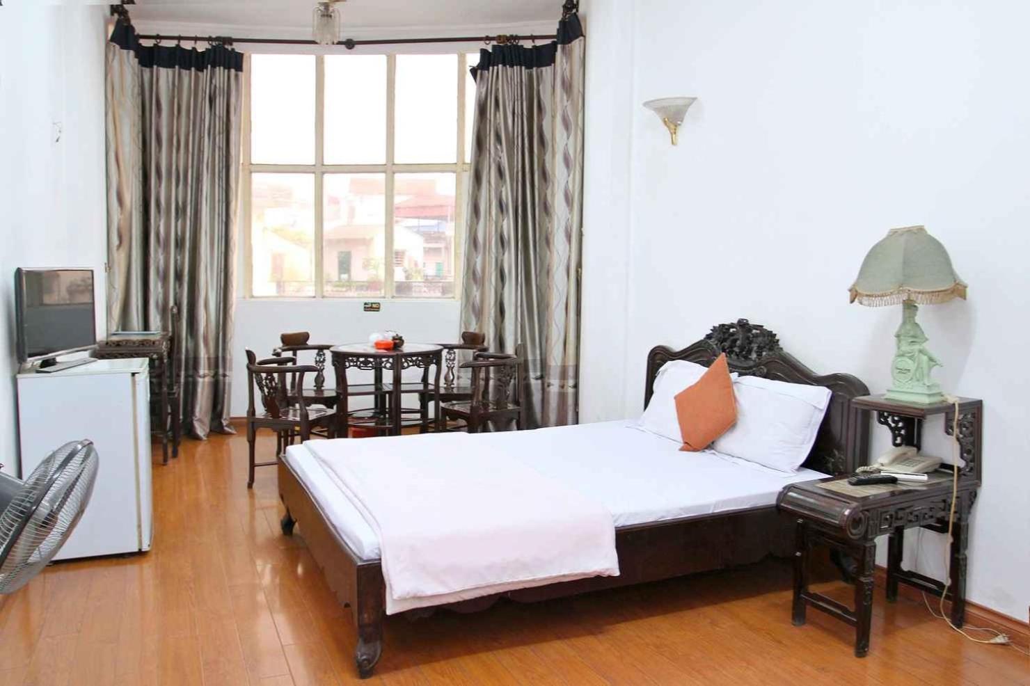 Hoang Cuong Hotel 15 Nguyen Thai Hoc Hanoi Kültér fotó