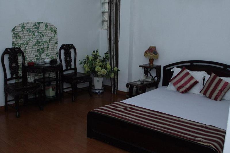 Hoang Cuong Hotel 15 Nguyen Thai Hoc Hanoi Kültér fotó